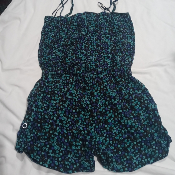 Xai Romper/Size SP(Small Petite)/Black w Green & Blue Floral Design - Picture 8 of 8